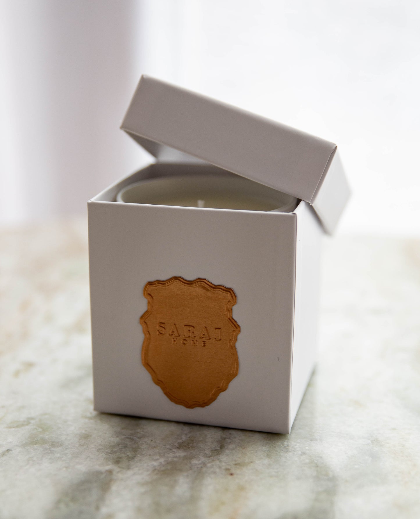 Noir Candle in White